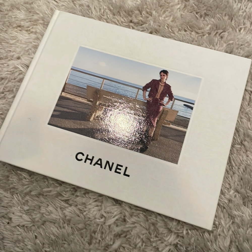 Chanel campaign book - new